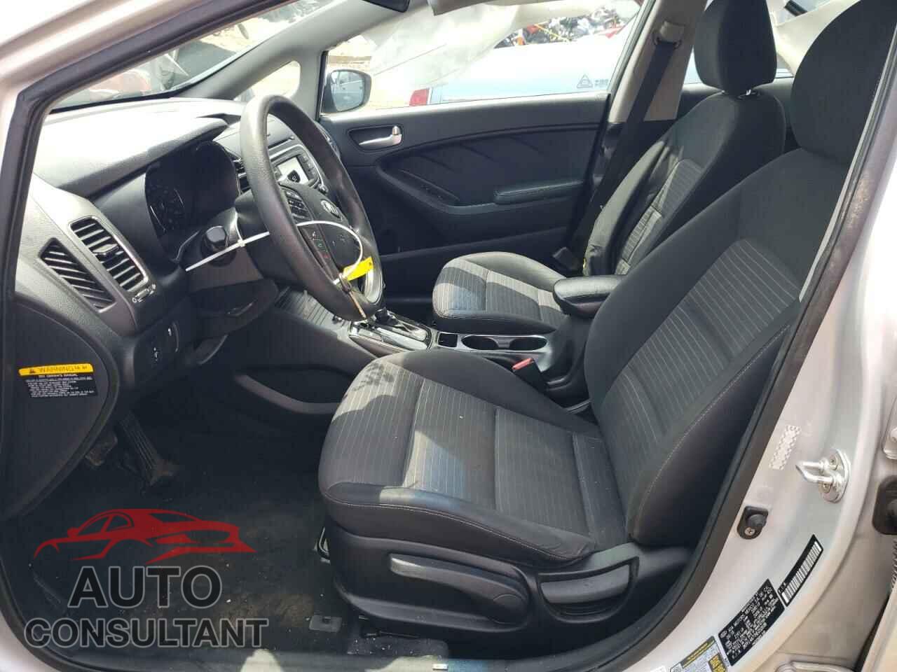 KIA FORTE 2017 - 3KPFL4A77HE052698