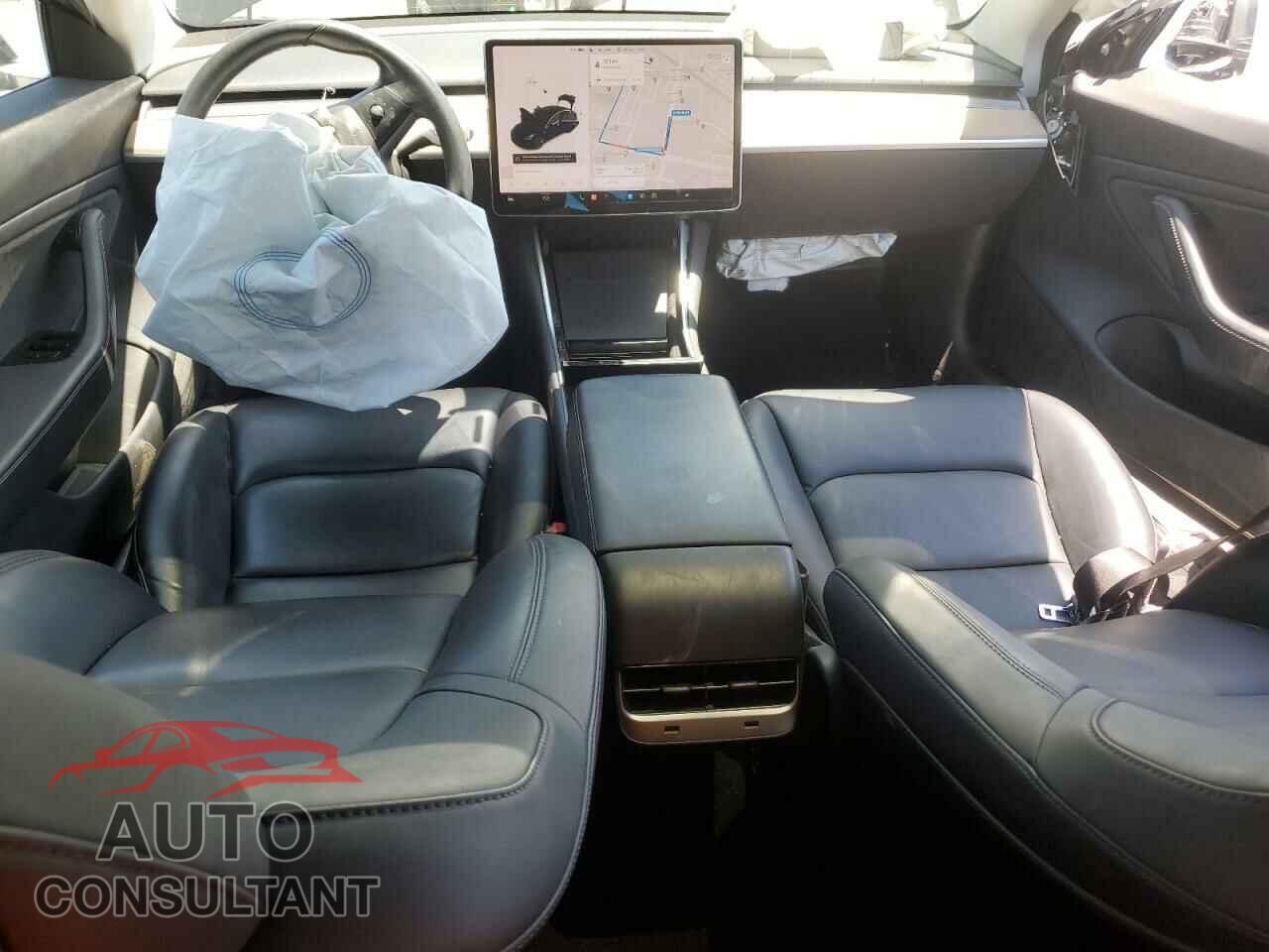 TESLA MODEL 3 2018 - 5YJ3E1EA7JF070233