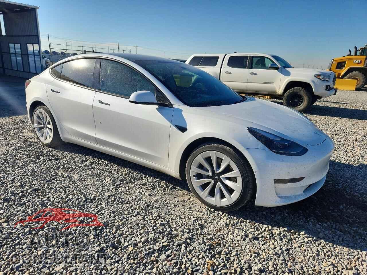 TESLA MODEL 3 2021 - 5YJ3E1EB3MF996710