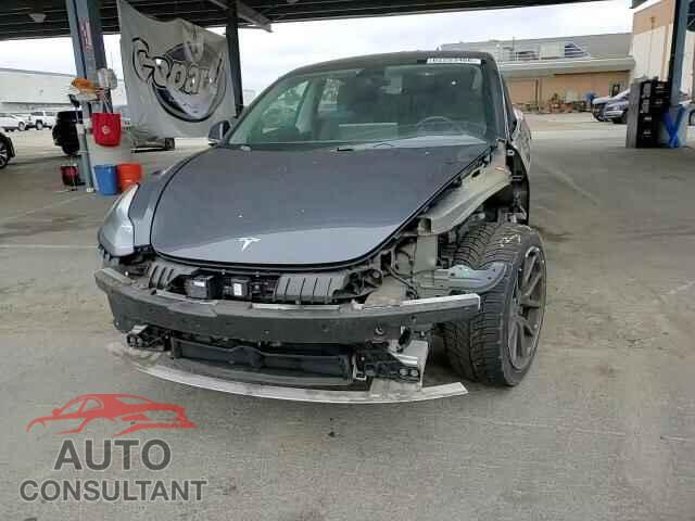 TESLA MODEL 3 2018 - 5YJ3E1EA1JF021853