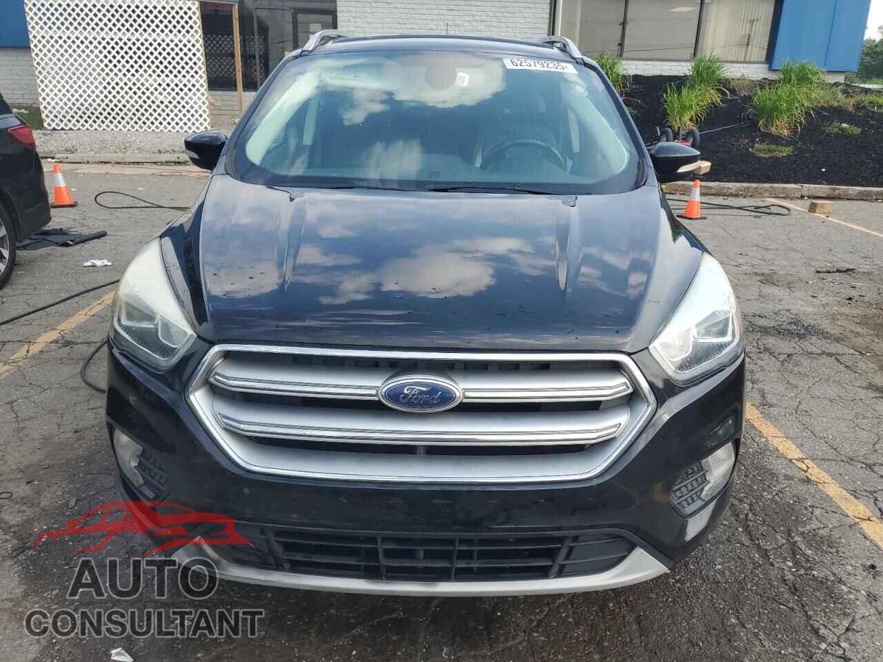 FORD ESCAPE 2017 - 1FMCU0JD3HUD75593