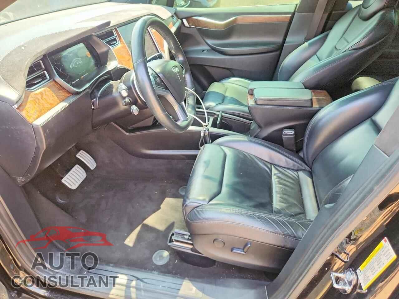 TESLA MODEL X 2017 - 5YJXCBE42HF051851