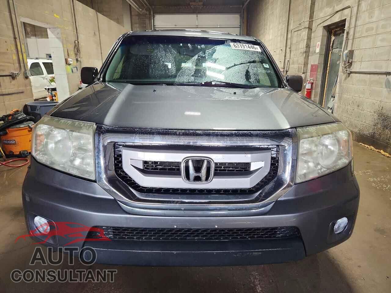 HONDA PILOT 2011 - 5FNYF4H65BB007354