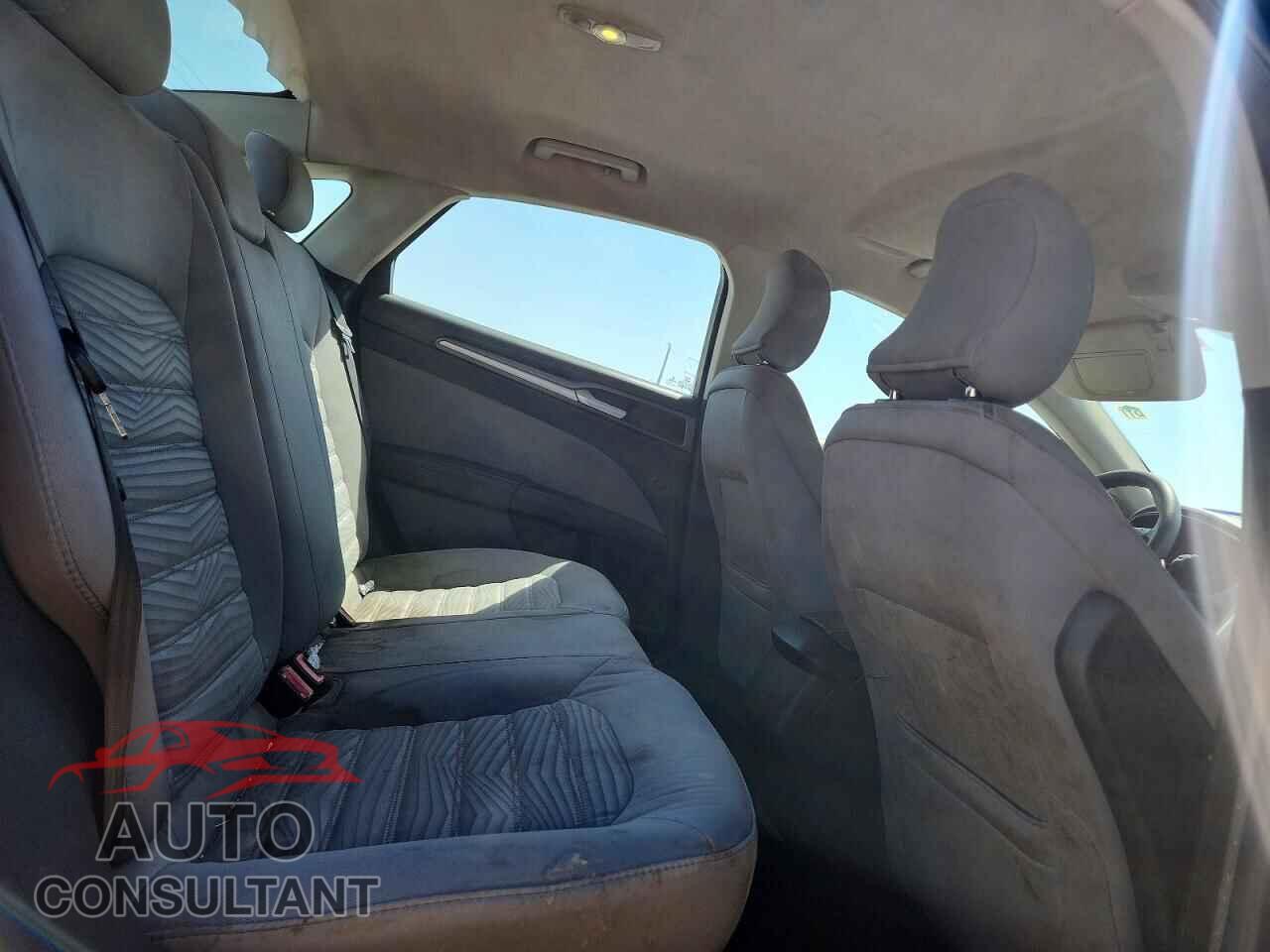 FORD FUSION 2016 - 3FA6P0G79GR202134