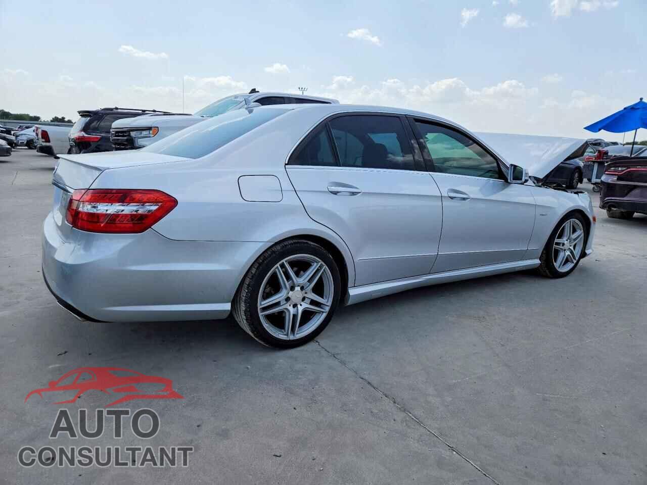 MERCEDES-BENZ E-CLASS 2012 - WDDHF5KB6CA587922