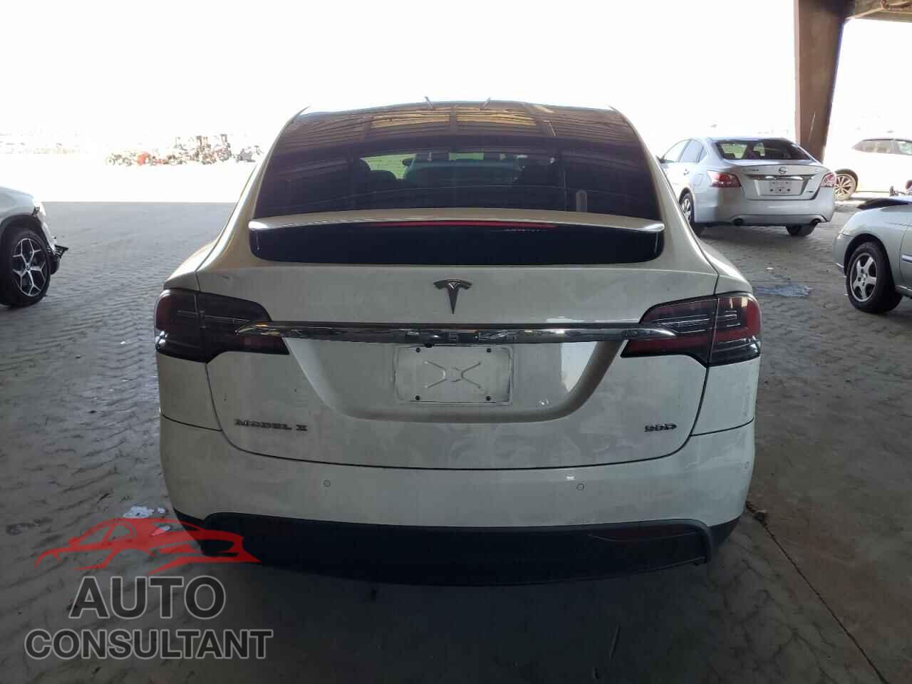 TESLA MODEL X 2016 - 5YJXCBE21GF022158