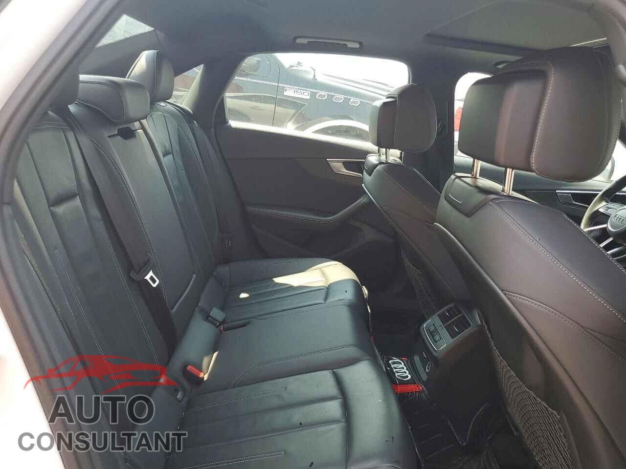 AUDI A4 2022 - WAUEAAF44NN013523