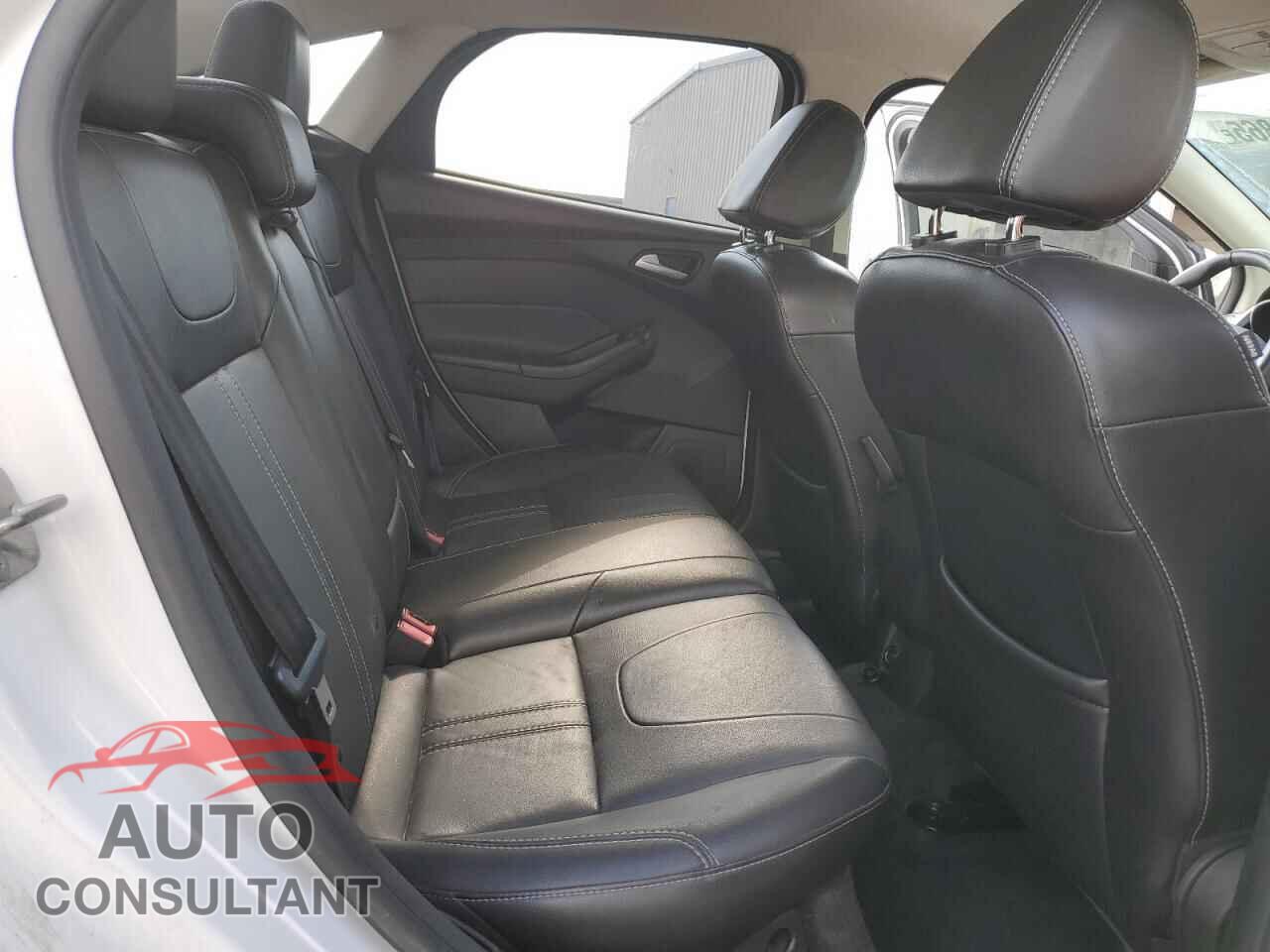 FORD FOCUS 2014 - 1FADP3F28EL314563