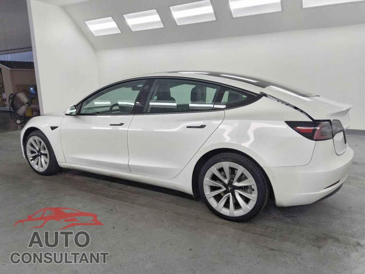 TESLA MODEL 3 2022 - 5YJ3E1EA4NF143239
