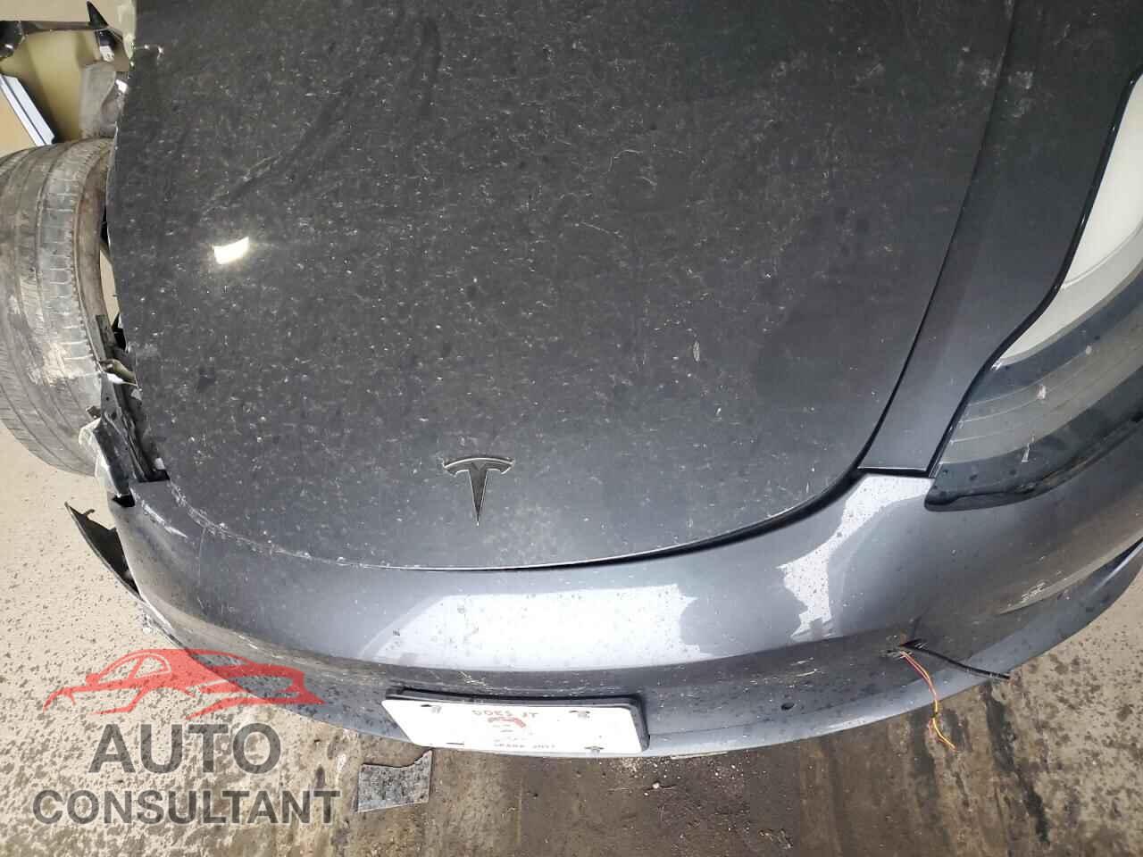 TESLA MODEL 3 2018 - 5YJ3E1EB0JF119457