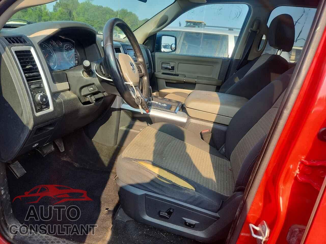 DODGE RAM 1500 2012 - 1C6RD7LT9CS184283
