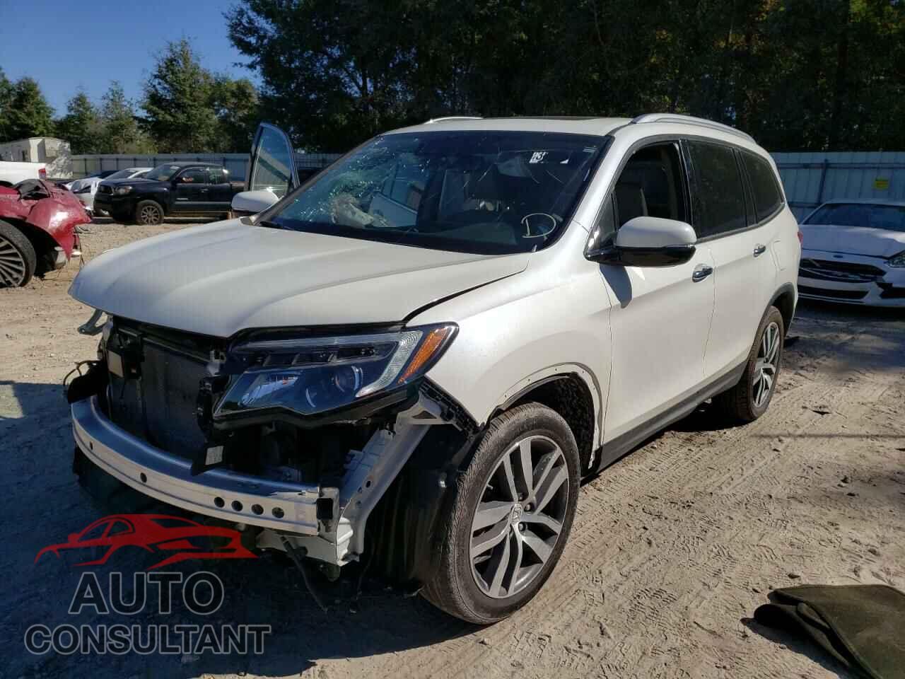 HONDA PILOT 2017 - 5FNYF6H09HB072529