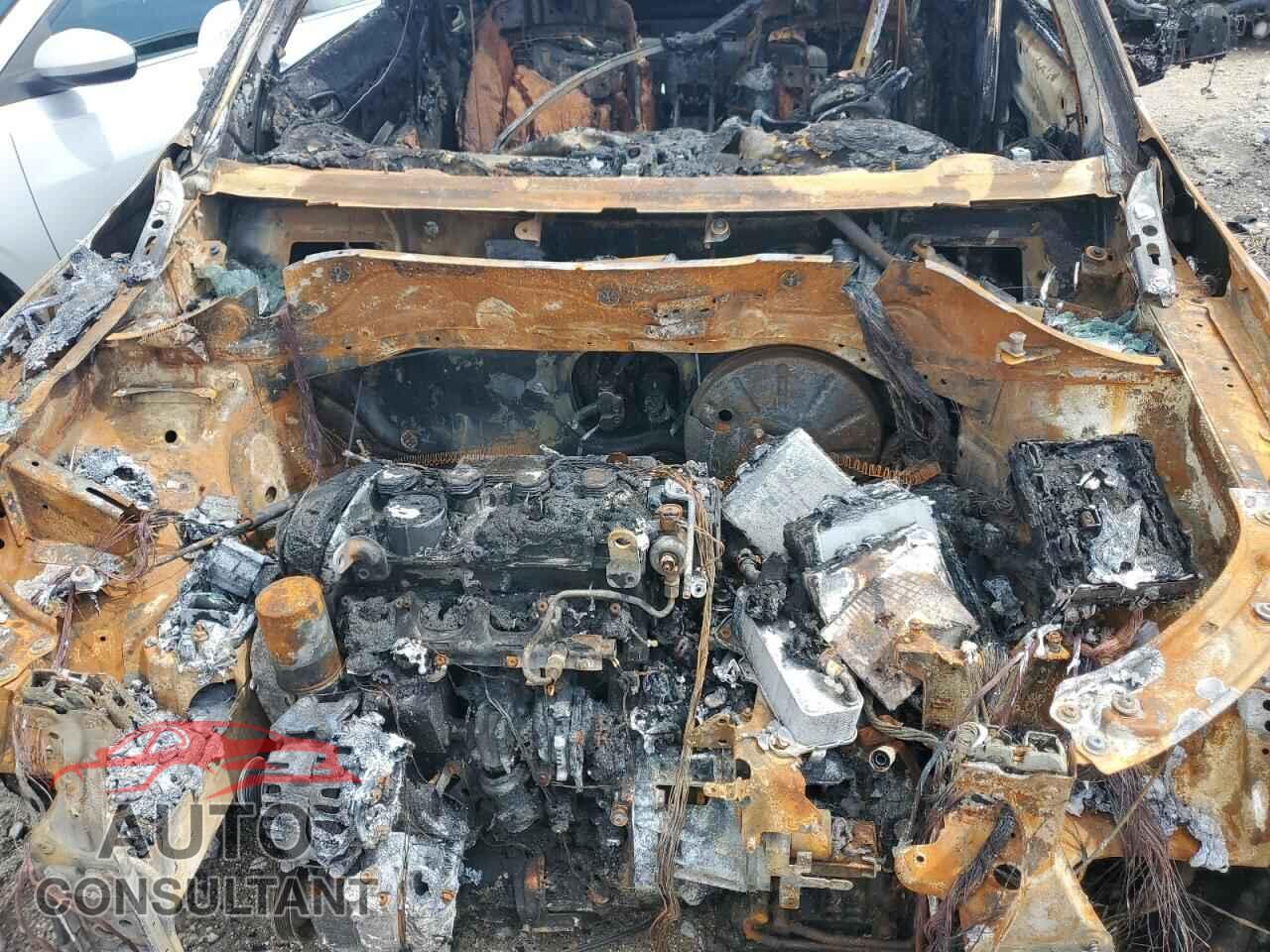 AUDI Q3 2016 - WA1BFCFS7GR017105