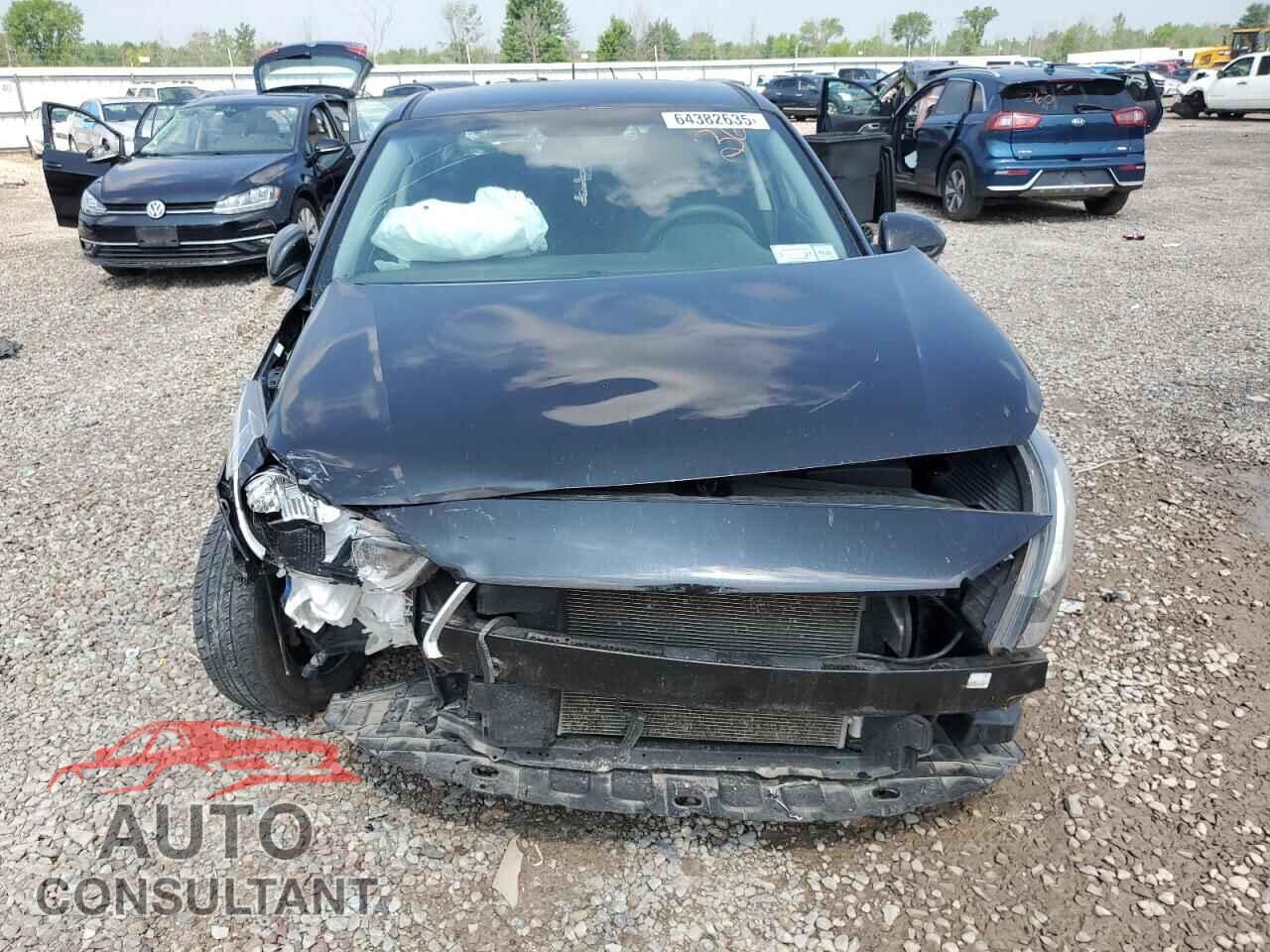HYUNDAI ACCENT 2018 - 3KPC24A37JE012971