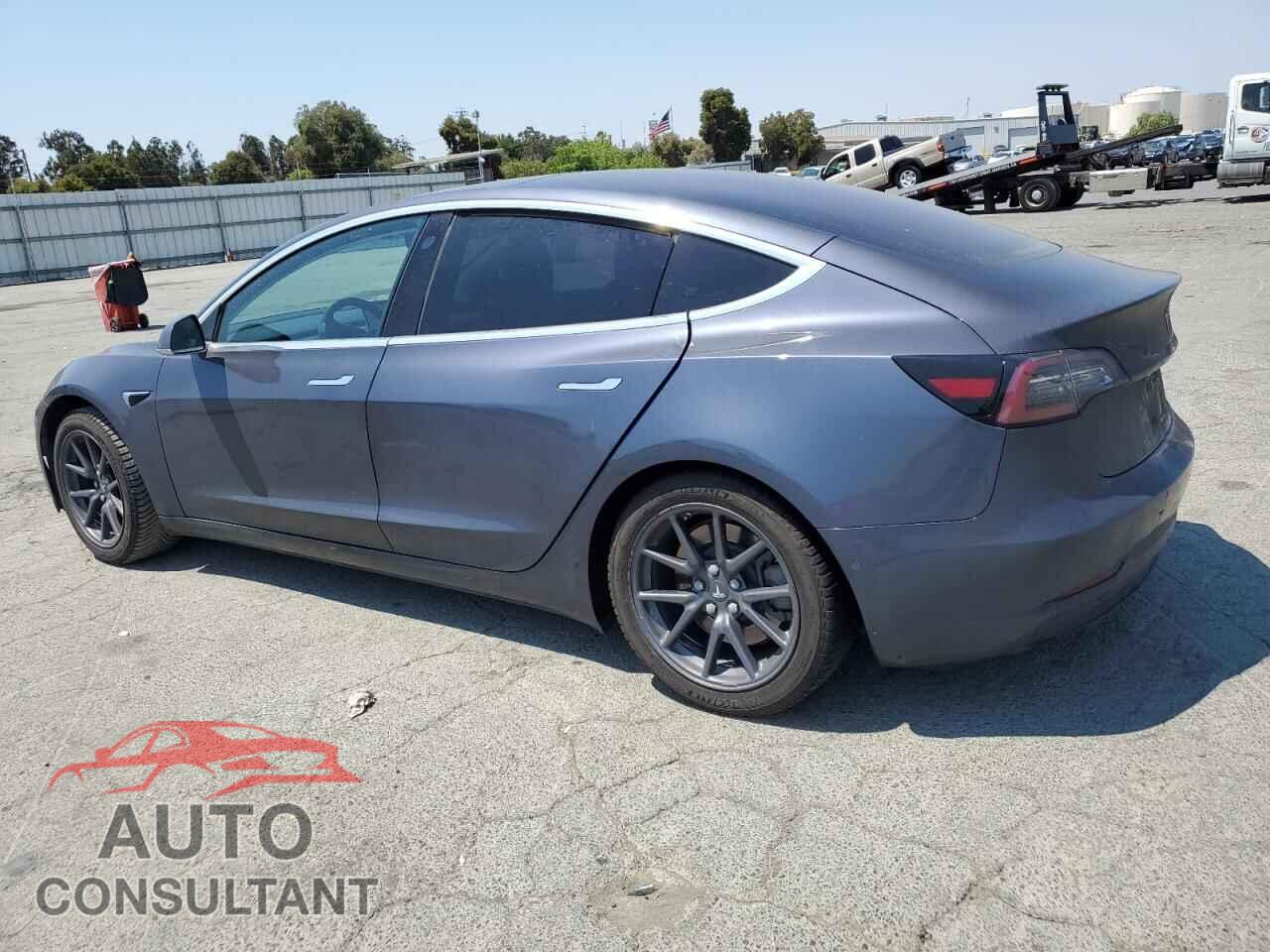 TESLA MODEL 3 2018 - 5YJ3E1EA1JF033887