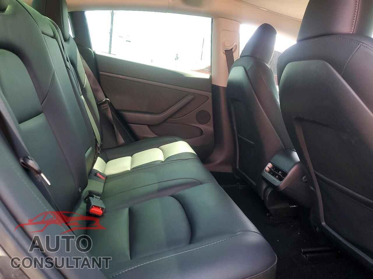 TESLA MODEL 3 2023 - 5YJ3E1EB6PF712300