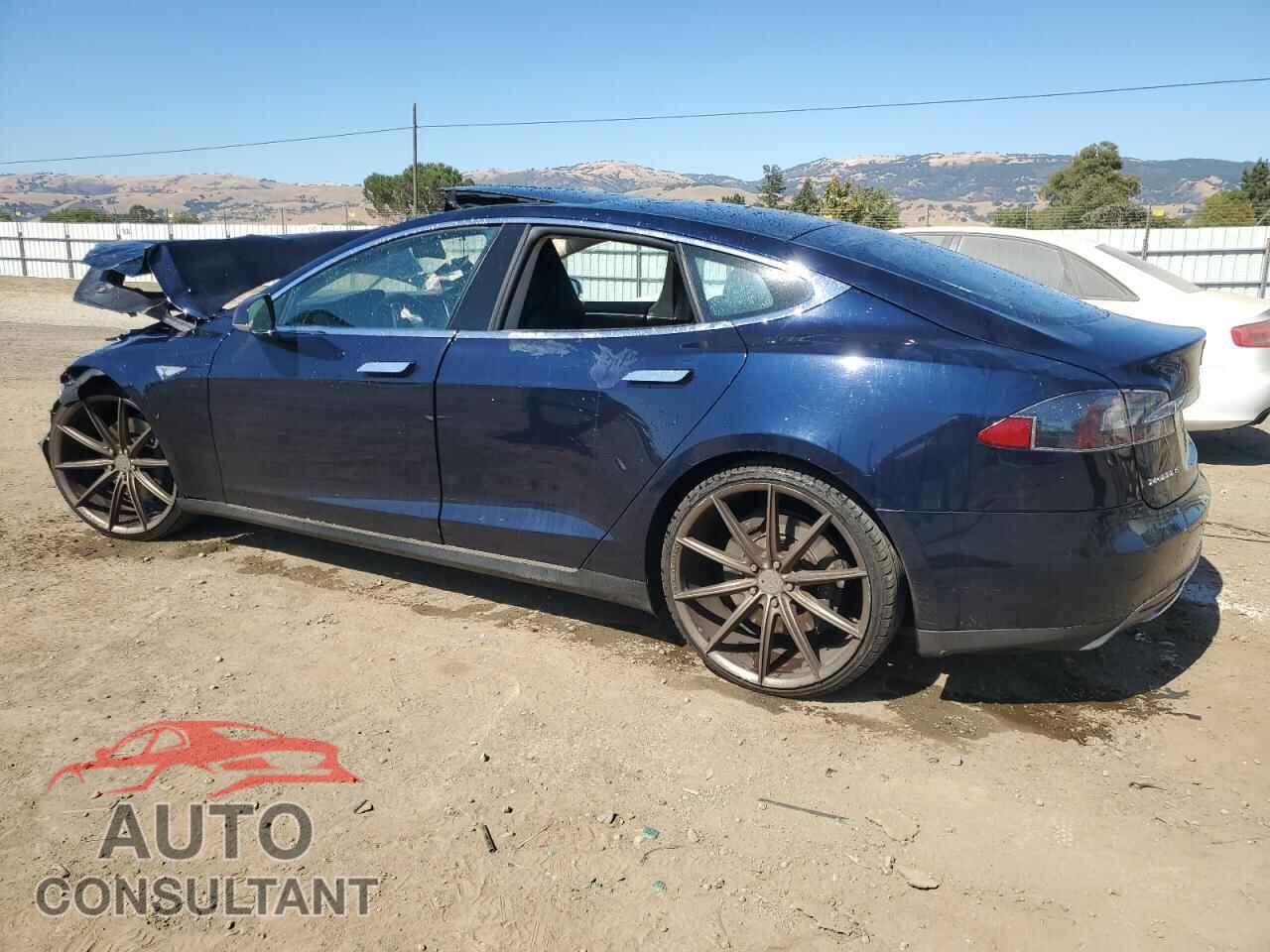 TESLA MODEL S 2013 - 5YJSA1DN6DFP20296