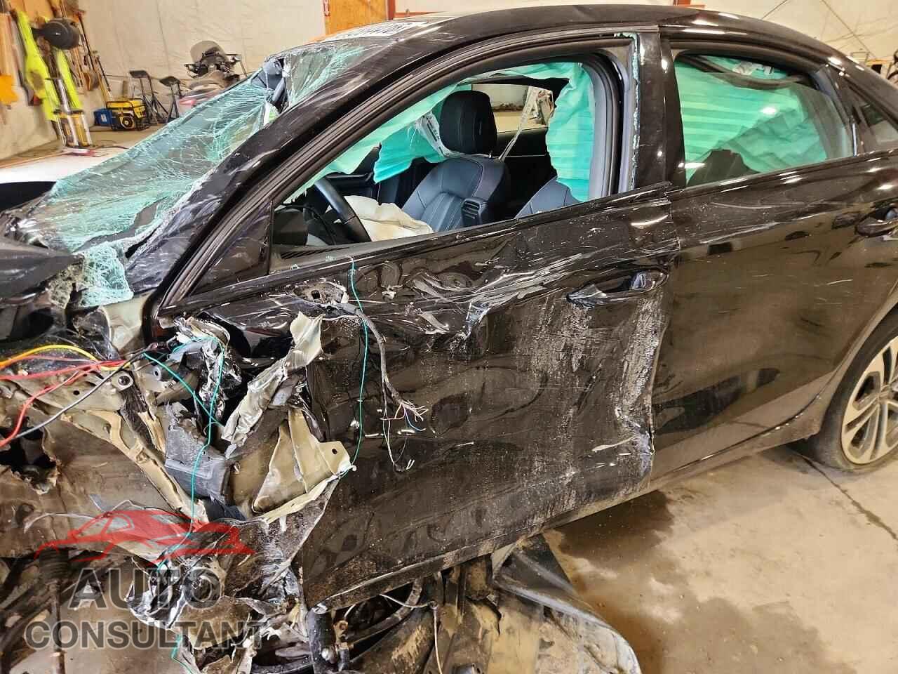 AUDI A3 2025 - WAUGUDGY0SA050686