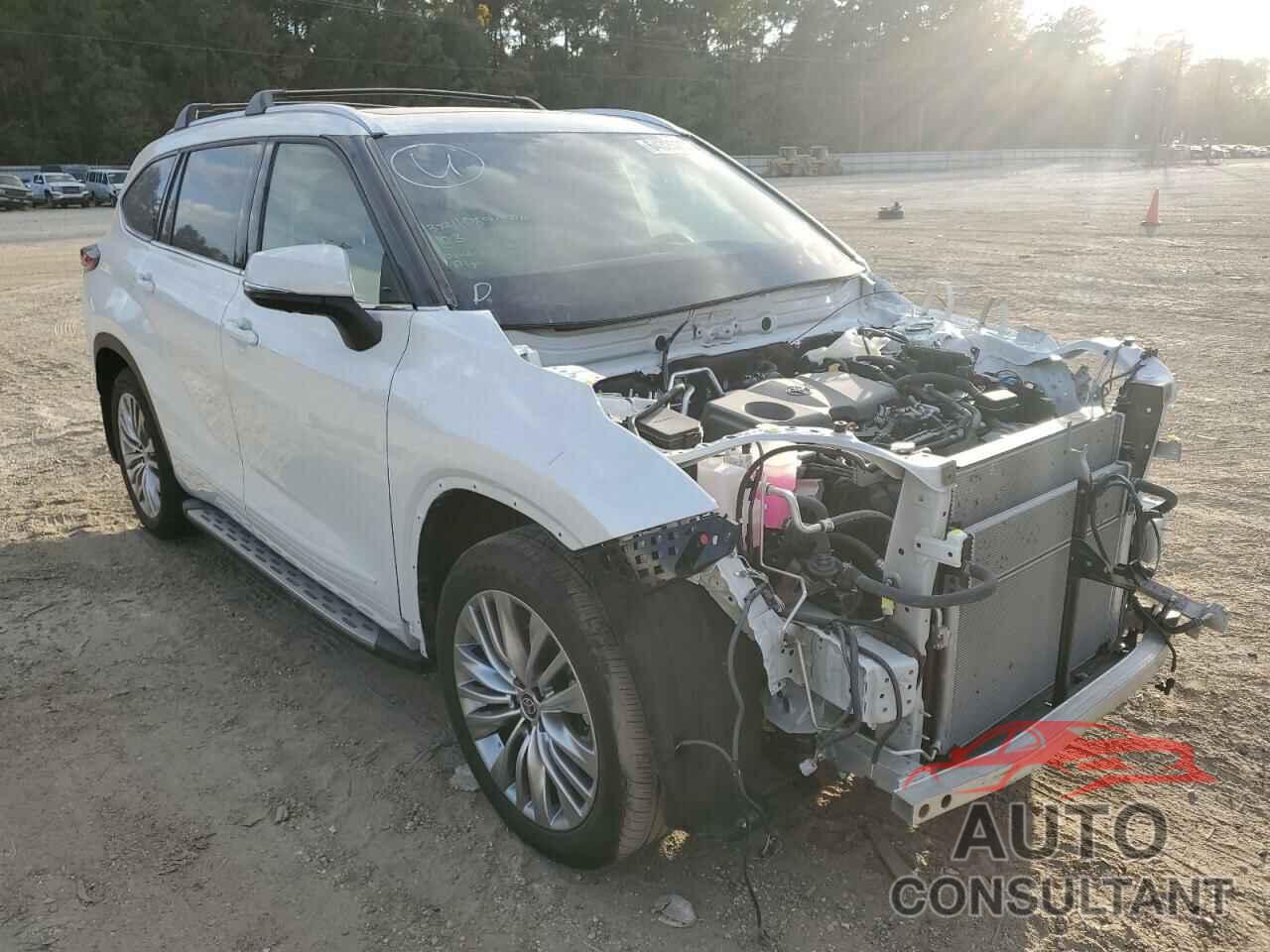 TOYOTA HIGHLANDER 2022 - 5TDFARAH7NS015423