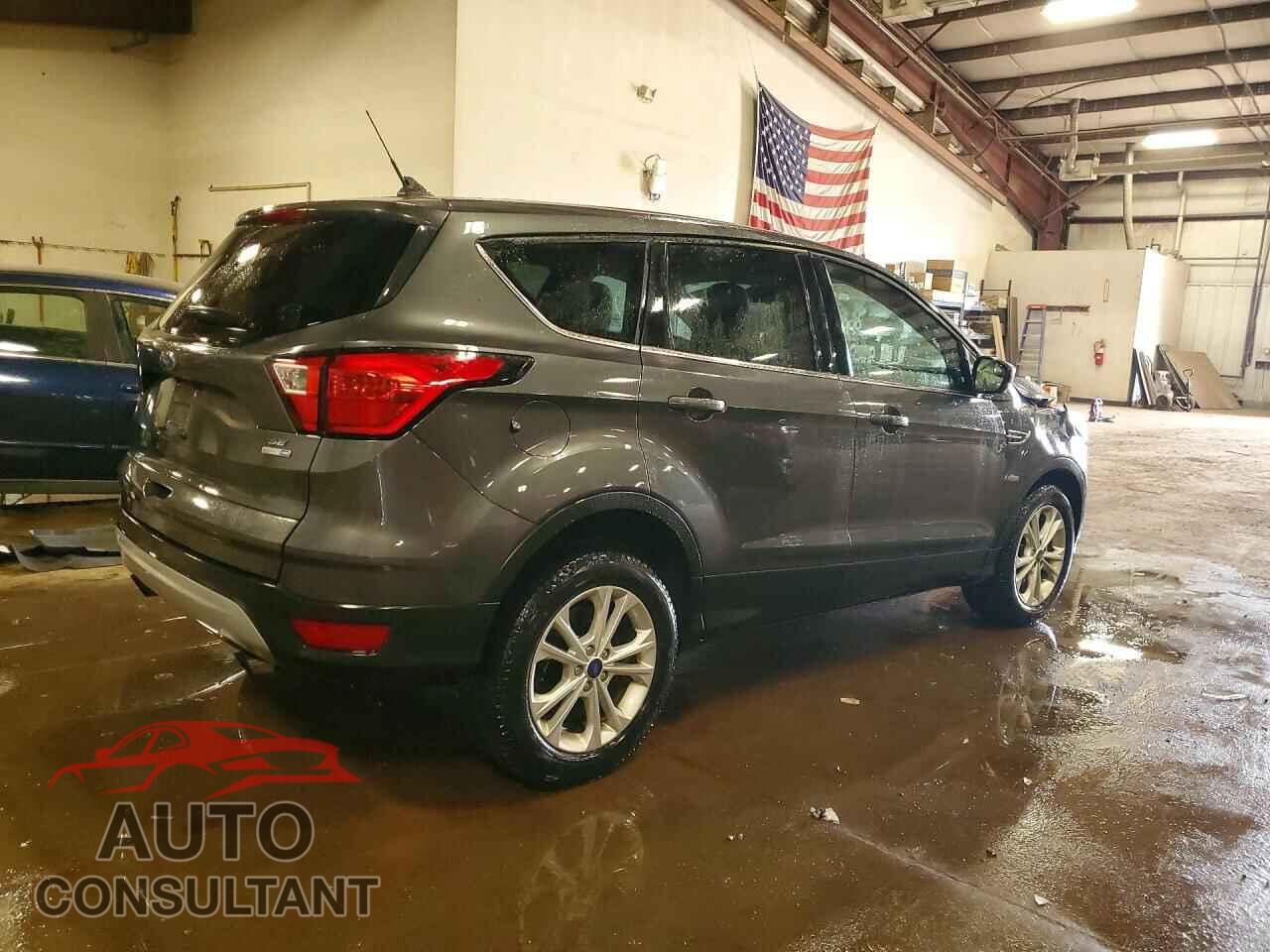FORD ESCAPE 2019 - 1FMCU9GD1KUC01654