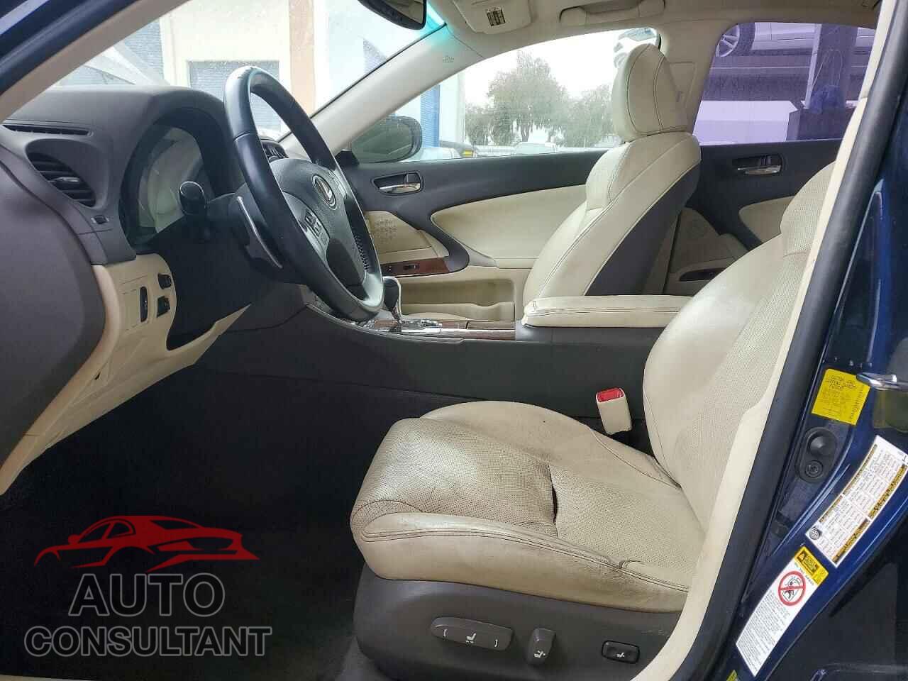 LEXUS IS 2012 - JTHBF5C21C5174943