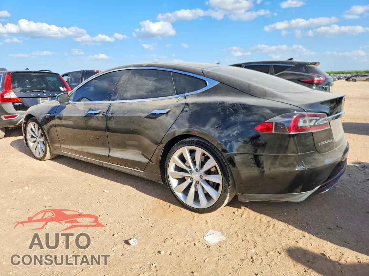 TESLA MODEL S 2013 - 5YJSA1DP2DFP11600