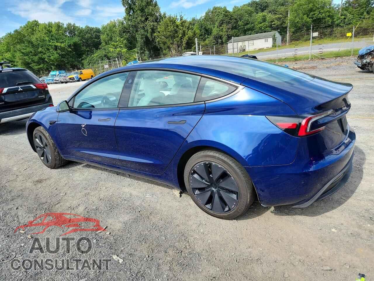 TESLA MODEL 3 2024 - 5YJ3E1EA0RF828697