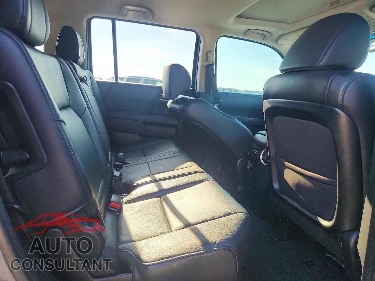 HONDA PILOT 2015 - 5FNYF4H55FB036995