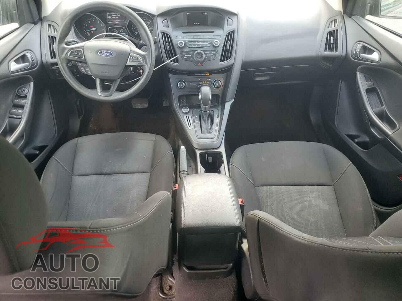 FORD FOCUS 2017 - 1FADP3F21HL251357