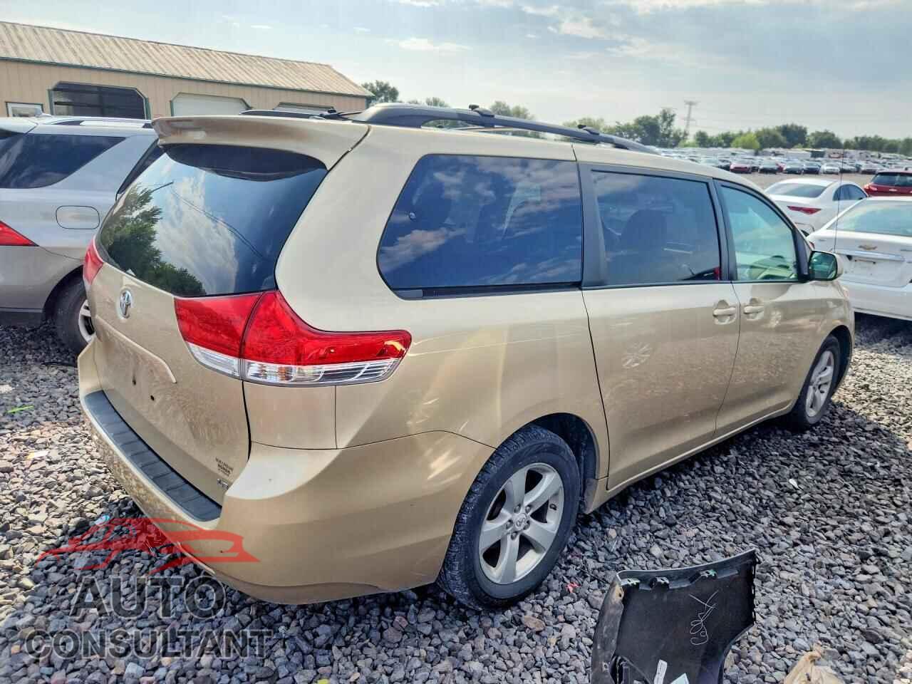 TOYOTA SIENNA 2011 - 5TDKK3DC1BS022923