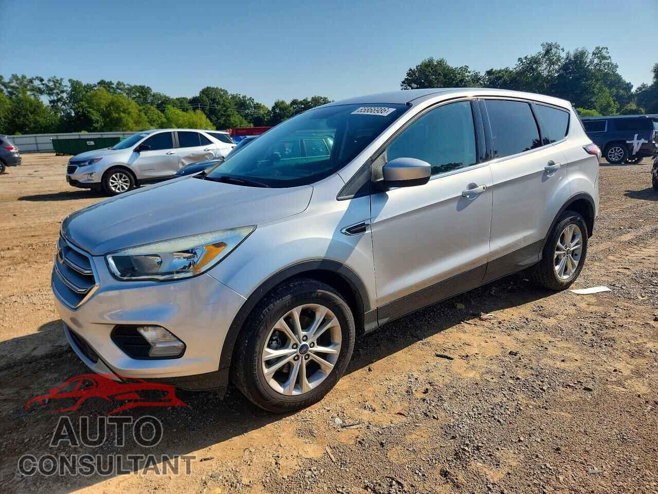 FORD ESCAPE 2017 - 1FMCU0GD9HUB49159