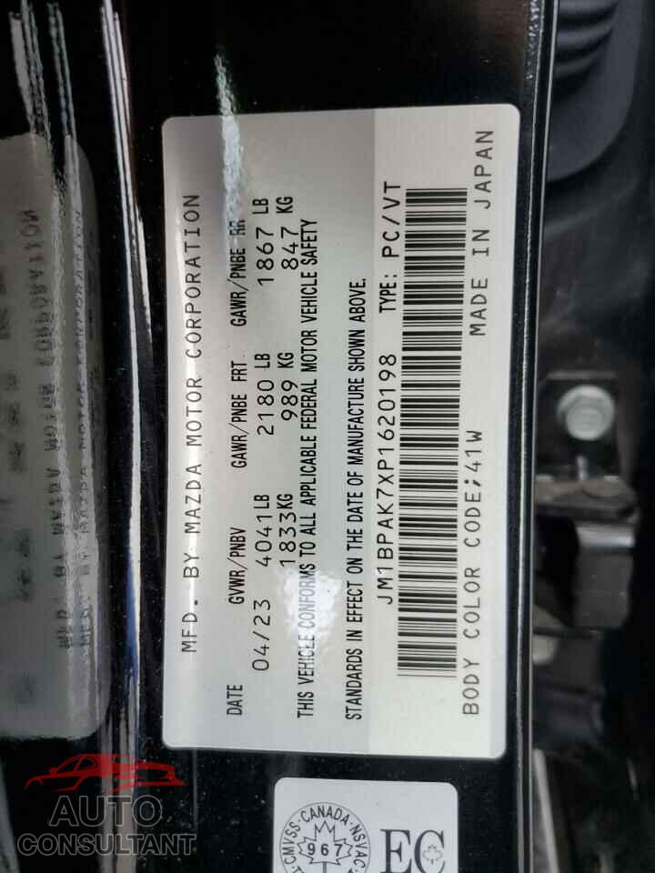 MAZDA 3 2023 - JM1BPAK7XP1620198