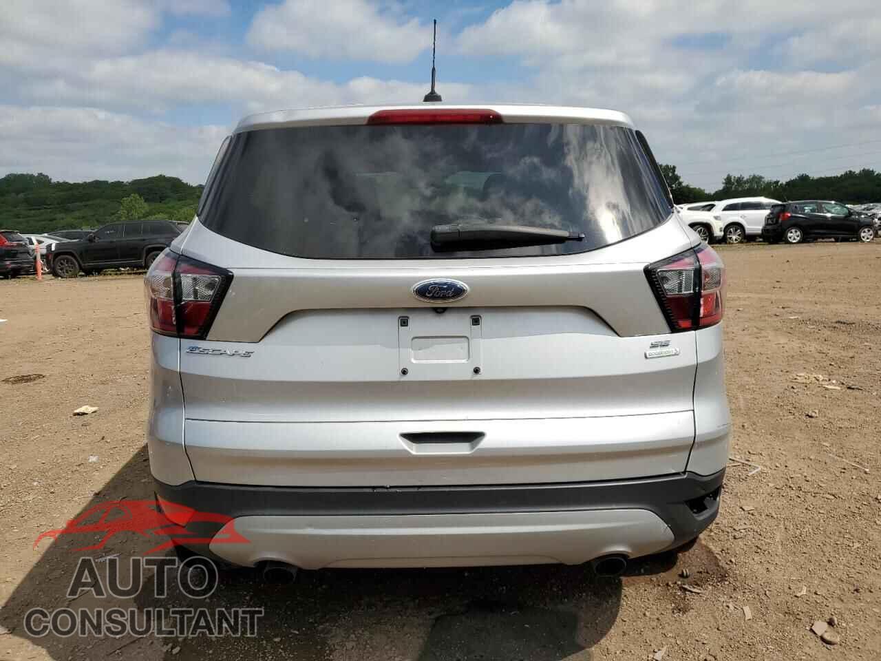 FORD ESCAPE 2017 - 1FMCU0GD2HUC93894