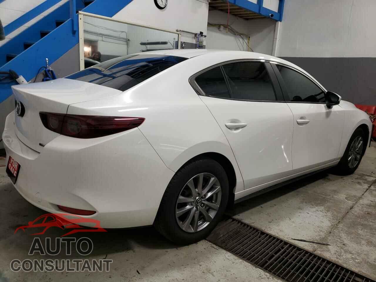 MAZDA 3 2019 - 3MZBPAB79KM100339