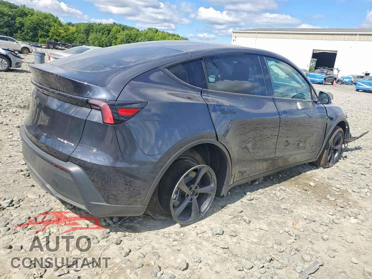 TESLA MODEL Y 2026 - 7SAYGDEEXTA673510