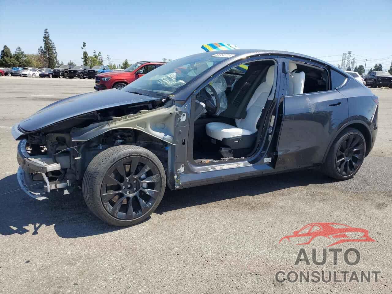 TESLA MODEL Y 2024 - 7SAYGAEE4RF010802