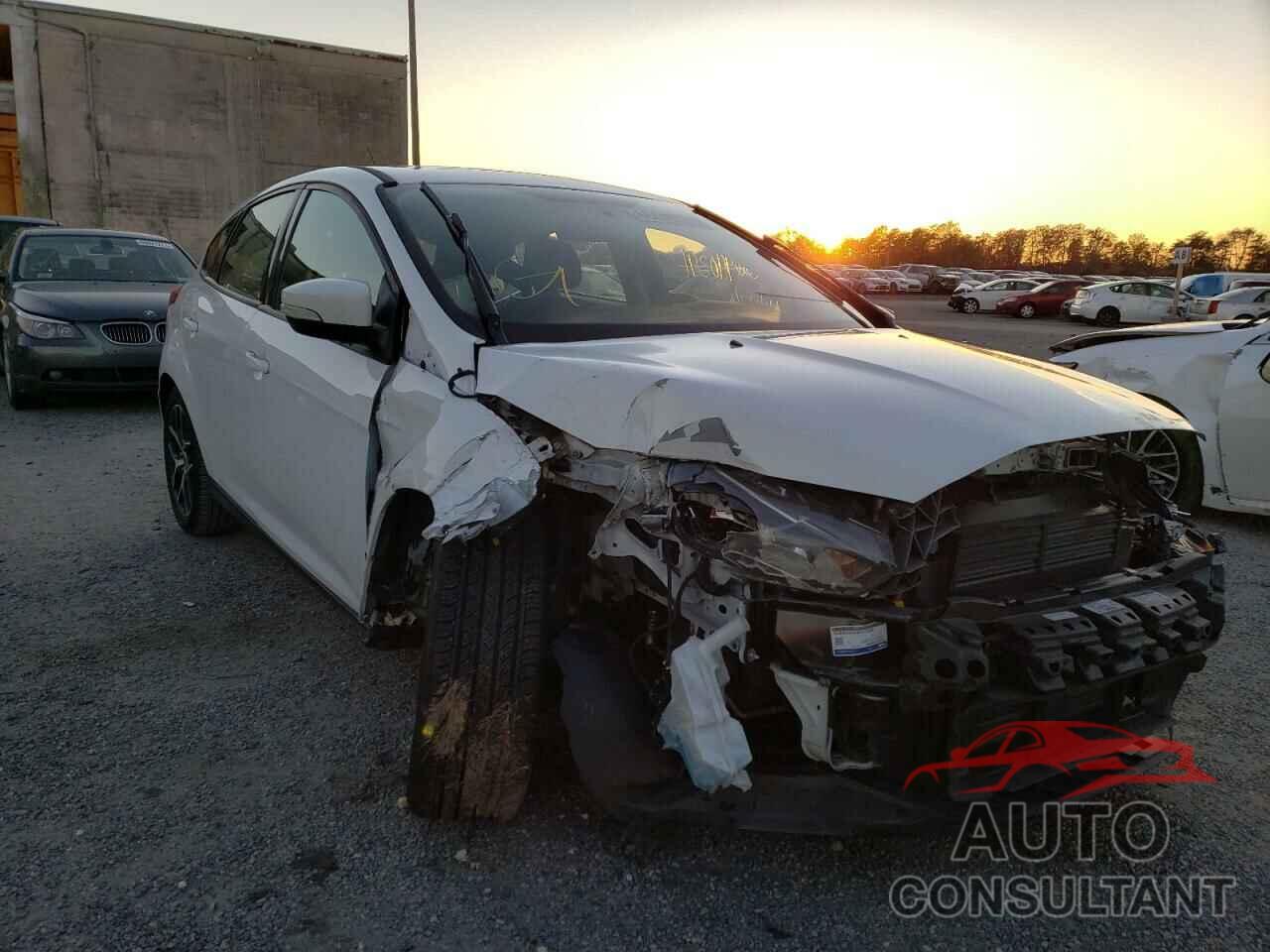 FORD FOCUS 2017 - 1FADP3M20HL317562