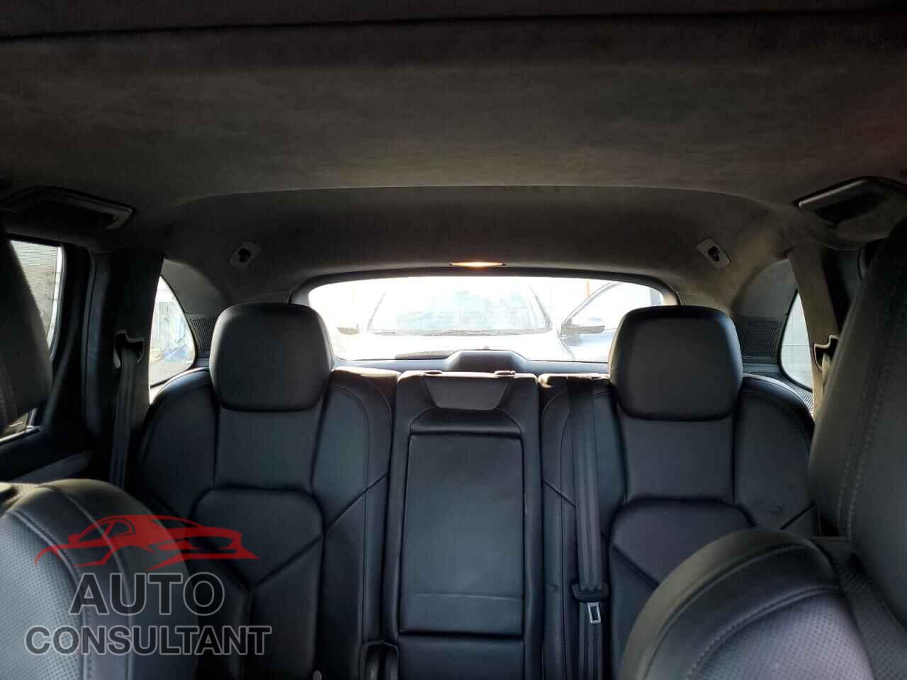PORSCHE CAYENNE 2013 - WP1AD2A26DLA72277