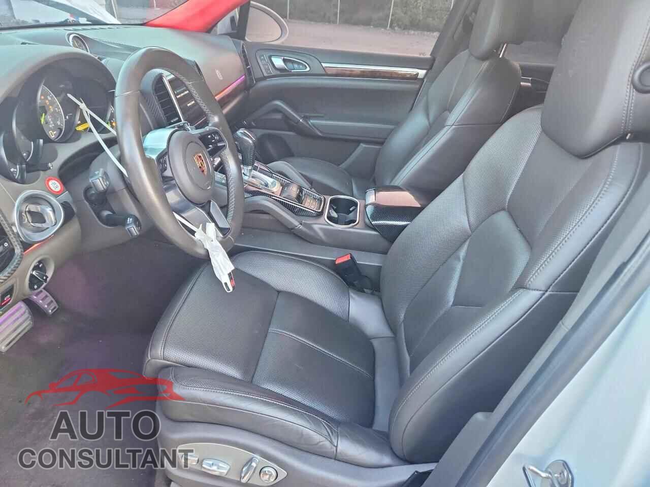 PORSCHE CAYENNE 2017 - WP1AE2A25HLA71480