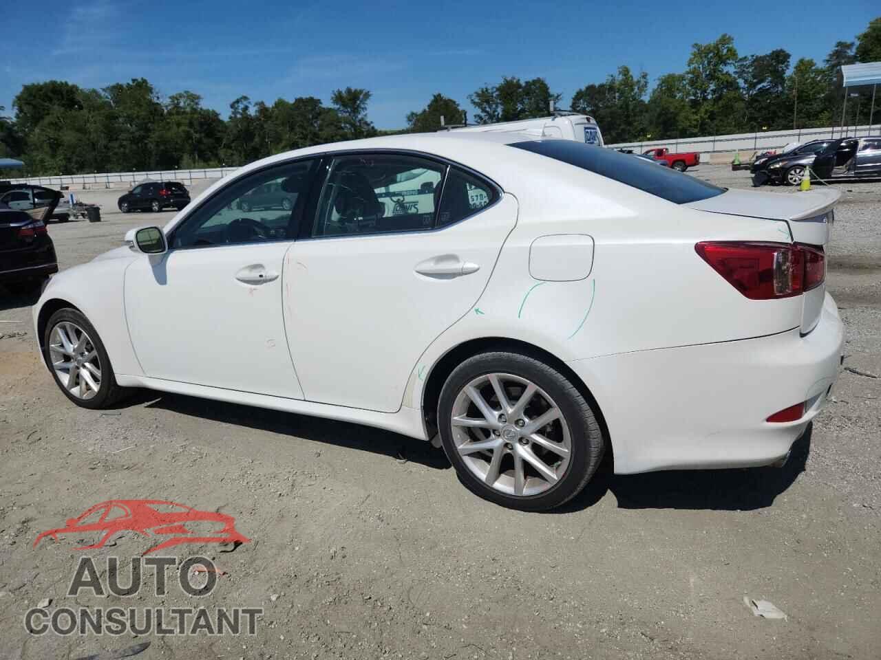 LEXUS IS 2011 - JTHCF5C27B2035260