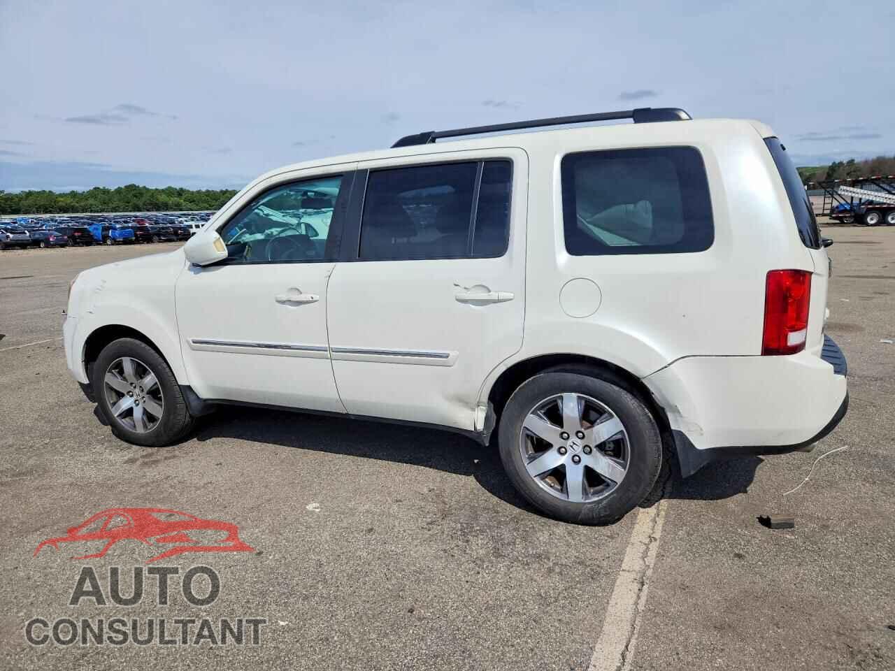 HONDA PILOT 2015 - 5FNYF4H94FB007183