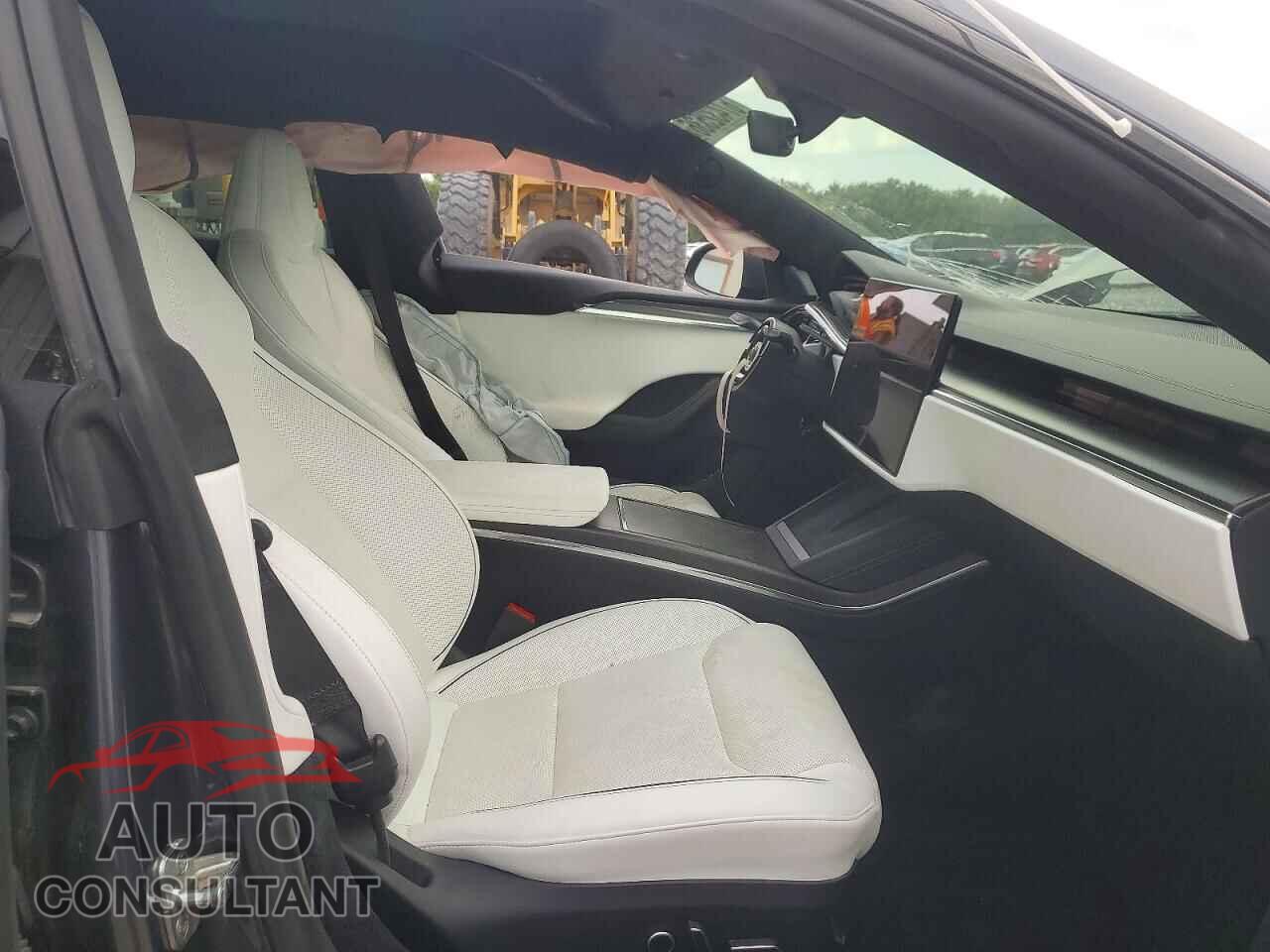TESLA MODEL S 2022 - 5YJSA1E69NF477365