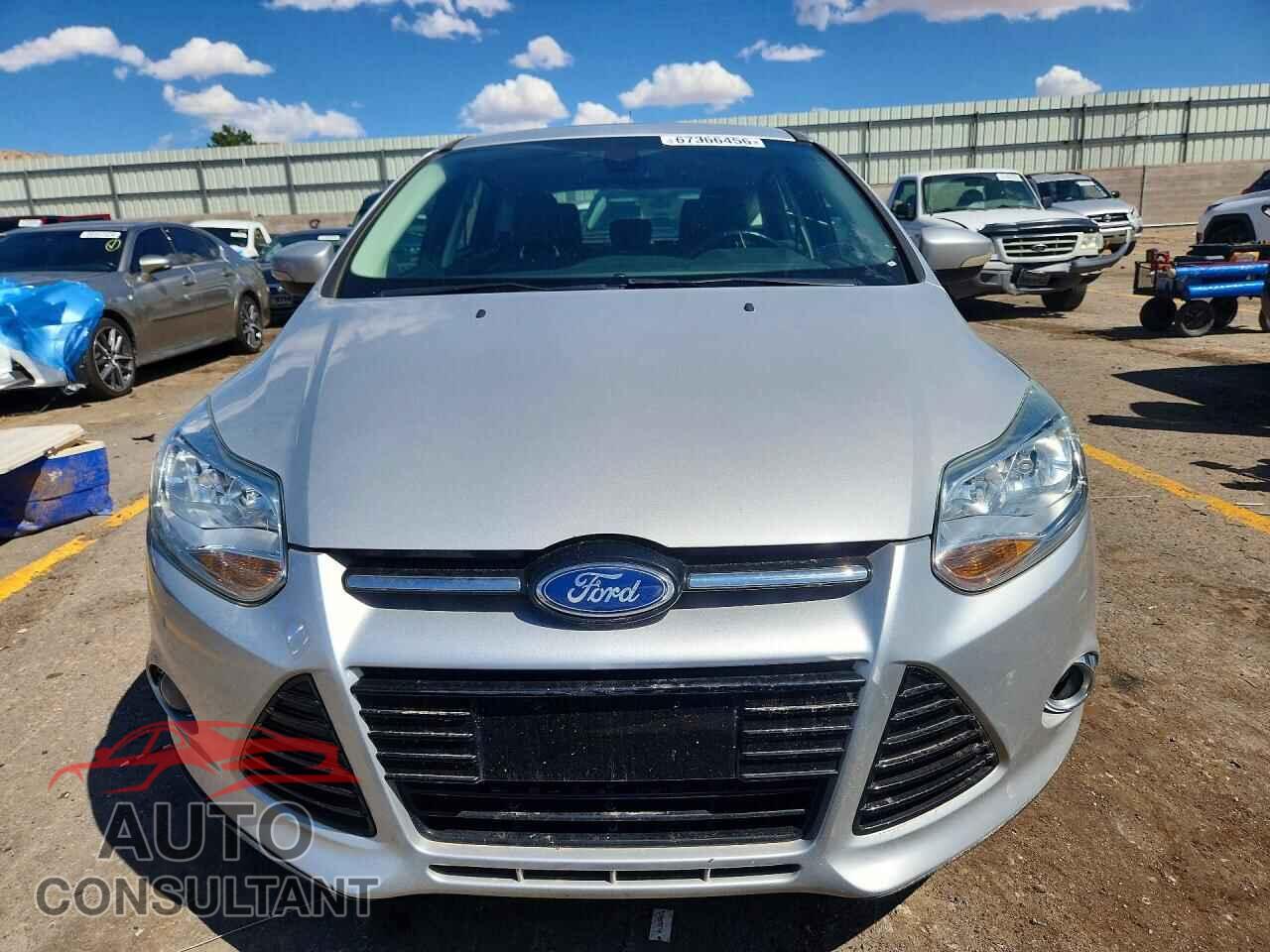 FORD FOCUS 2012 - 1FAHP3M2XCL206351
