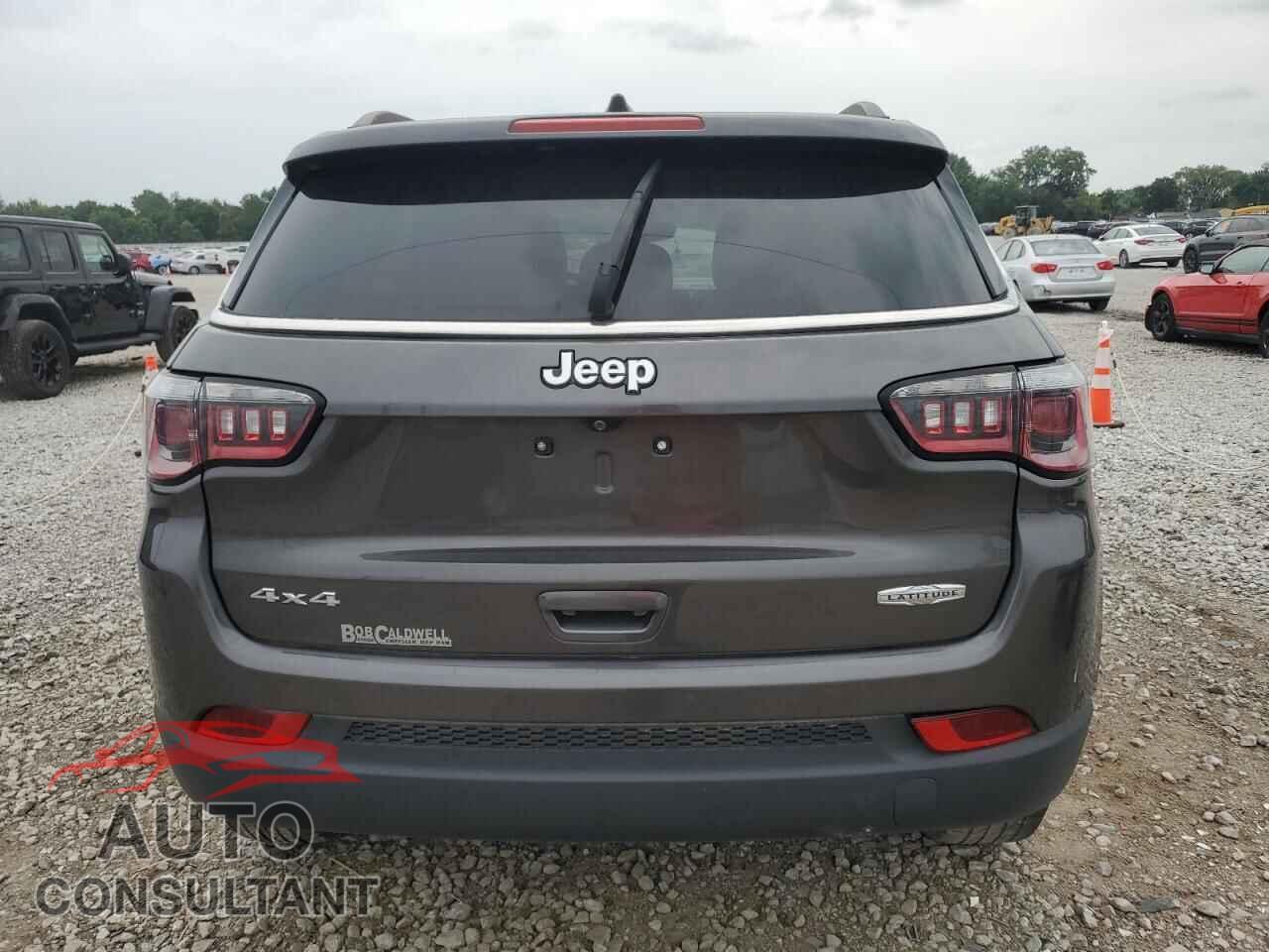 JEEP COMPASS 2018 - 3C4NJDBB1JT366420