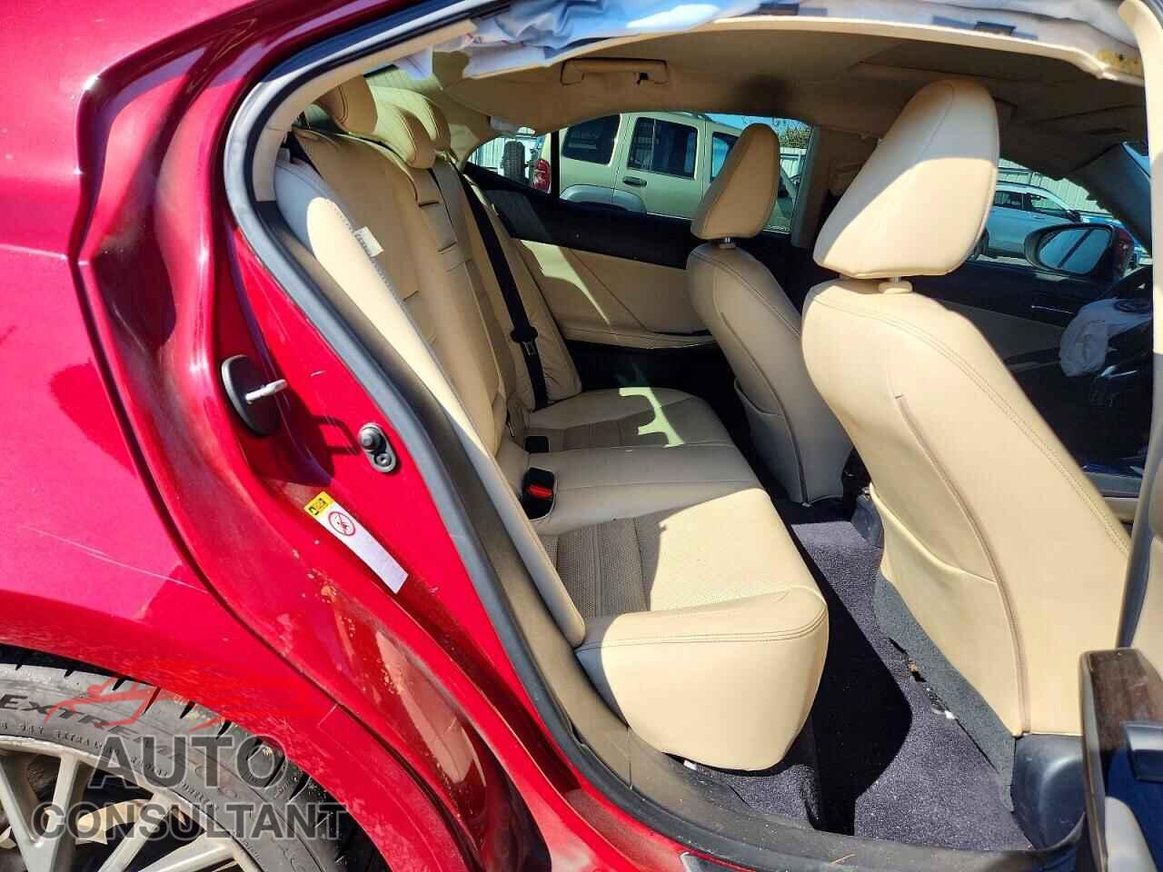 LEXUS IS 2014 - JTHCF1D27E5007260
