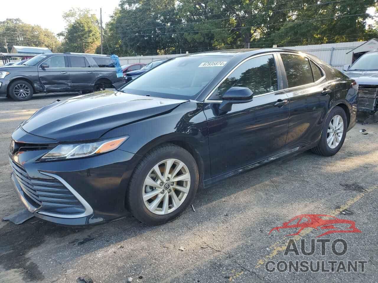 TOYOTA CAMRY 2022 - 4T1C11AK8NU634846