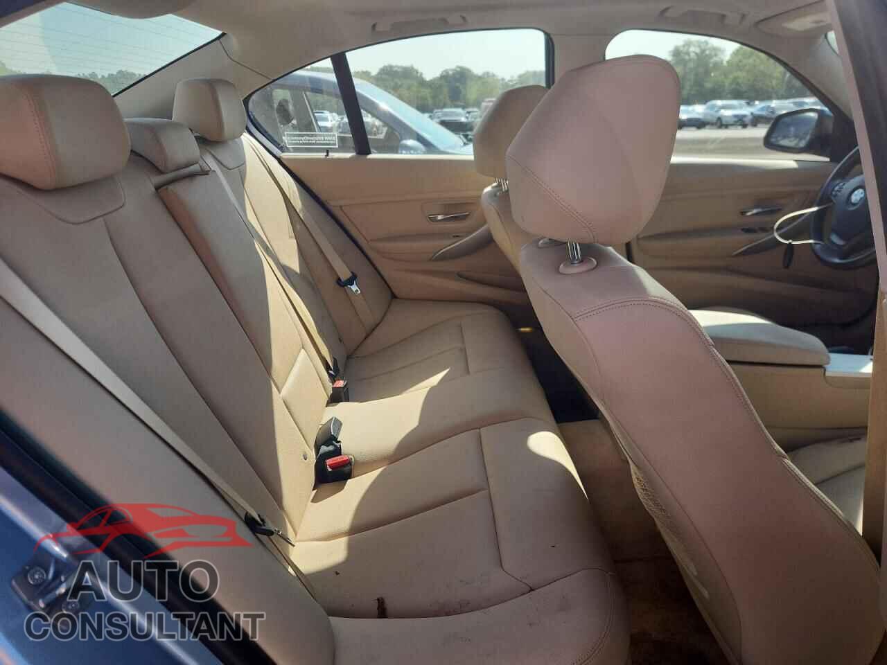 BMW 3 SERIES 2014 - WBA3C3C57EF984259