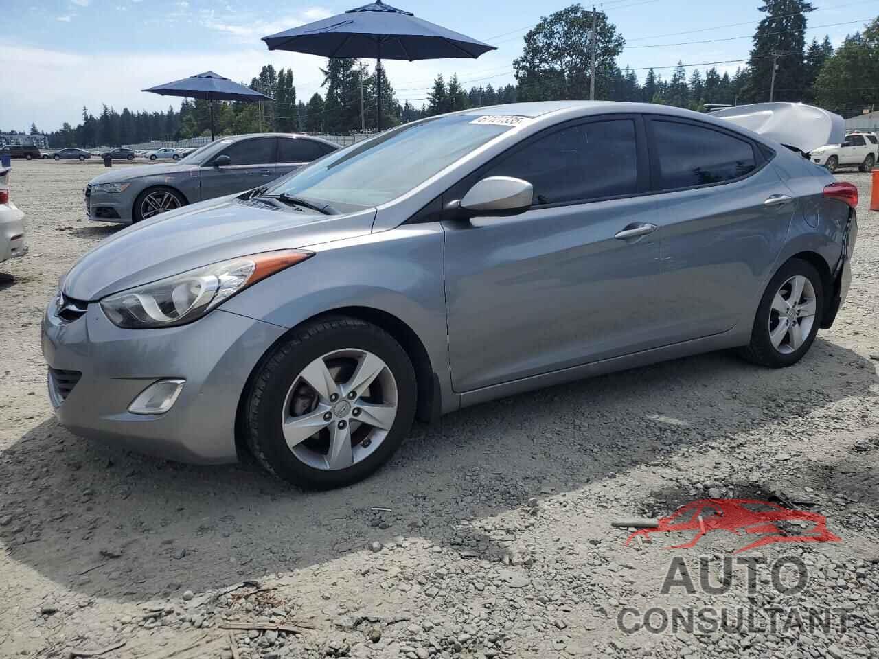 HYUNDAI ELANTRA 2013 - KMHDH4AE3DU711097