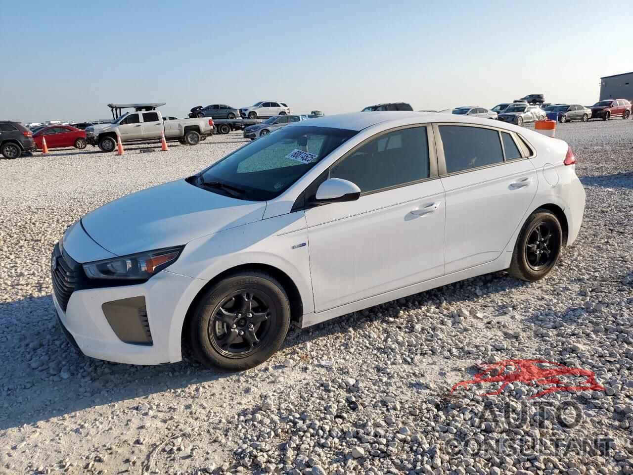 HYUNDAI IONIQ 2018 - KMHC65LC0JU075396