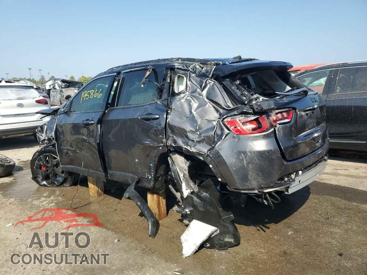 JEEP COMPASS 2018 - 3C4NJDCB9JT280478